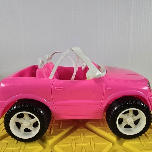 Vintage Mattel Barbie Hot Drivin' Sports Car Hot Pink 1998 Convertible - Picture 2 of 6